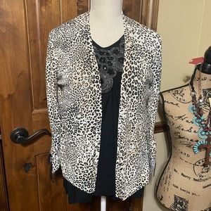 Chicos cardigan size0 4-6